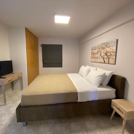 Orama Rooms 2 Каламата Екстер'єр фото